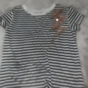 Cat & jack shirt perfect for summer